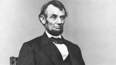 في ذكرى تحرير العبيد.. كيف غيّر أبراهام لنكولن مسار التاريخ الأميركي؟