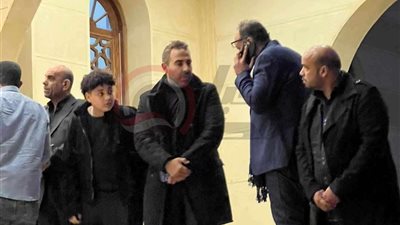 خالد عجاج وحكيم في عزاء الفنان الراحل أحمد عدوية.. التفاصيل