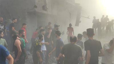 غارة جوية تودي بحياة ستة في غزة بينما تُحافظ محكمة تل أبيب على مكان شهادة نتنياهو