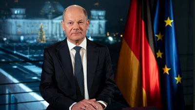 شولتز يحذر: 