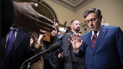 مايك جونسون يواجه أصعب اختبار سياسي في معركة انتخاب المتحدث