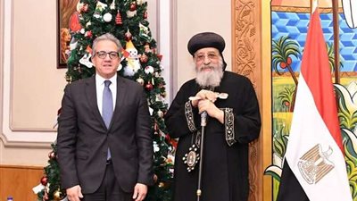 خالد العناني يطلب صلوات البابا تواضروس للنجاح في انتخابات اليونسكو