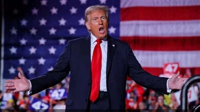 ترامب يعلن تجديد دعمه لمايك جونسون لرئاسة البرلمان الأمريكي