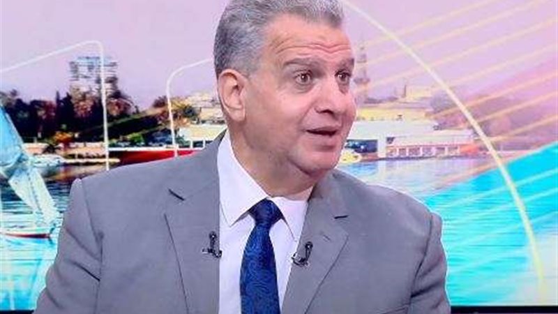 طارق إلياس، خبير