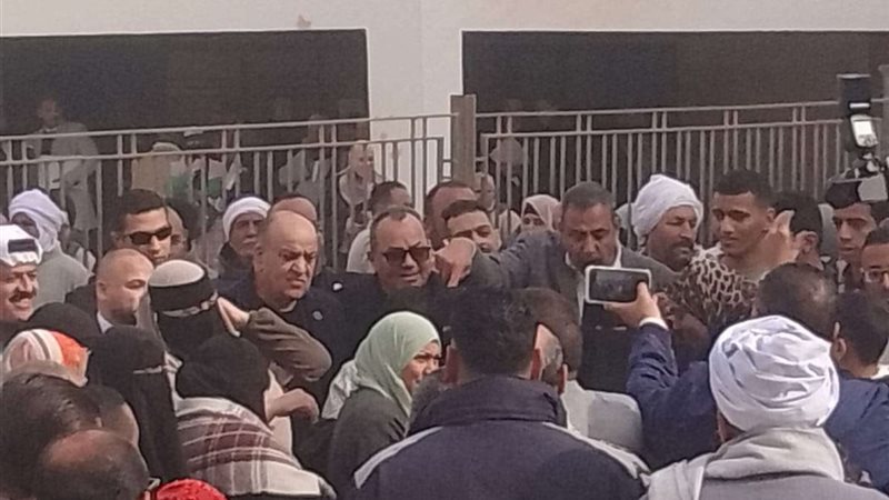 إقبال كبير من أهالي