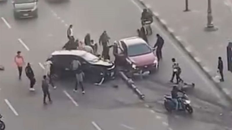 حادث تصادم سيارتين