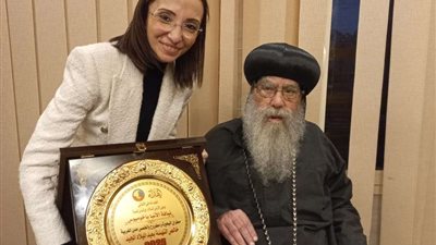 محافظ البحيرة تهنئ الأنبا باخوميوس بعيد الميلاد المجيد