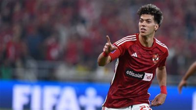 إمام عاشور يضيف الهدف الثاني للأهلي أمام سموحة بالدوري المصري