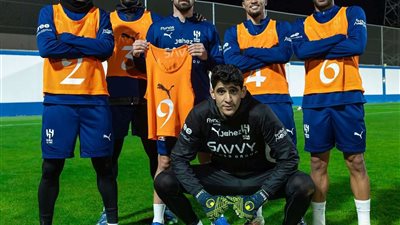 سالم الدوسري يقود هجوم نادي الهلال أمام الاتحاد
