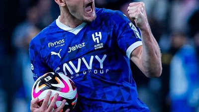 ربع نهائي خادم الحرمين.. ليونارد يسجل الهدف الثاني للهلال في مرمى الاتحاد