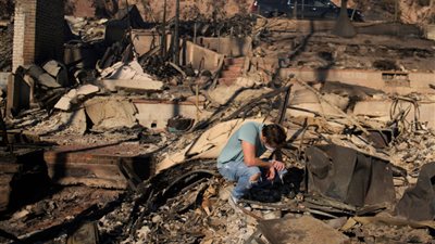 باريس هيلتون تطلق صندوقًا طارئًا لدعم الأسر المتضررة من حرائق لوس أنجلوس