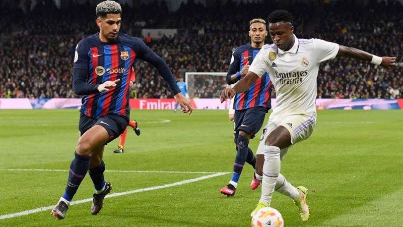 ريال مدريد وبرشلونة