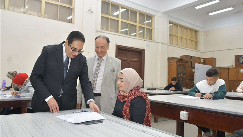 رئيس جامعة القاهرة