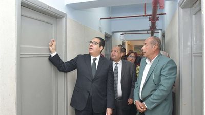 رئيس جامعة القاهرة: تحسين أوضاع المدن الجامعية يأتي على رأس الأولويات
