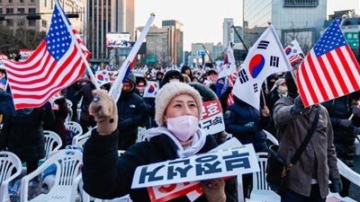 كوريا الجنوبية على صفيح ساخن..مواجهة قانونية وأمنية مع الرئيس الموقوف