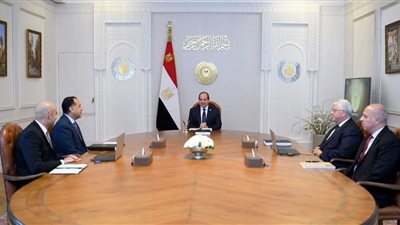 الرئيس السيسي يطلع على نظام البكالوريا خلال اجتماعه مع وزيري التعليم العالي والتربية والتعليم
