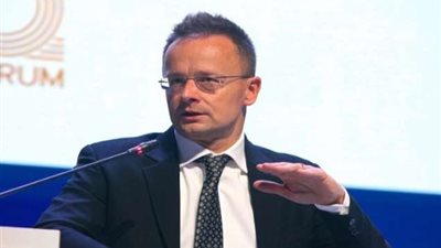 سيارتو: العقوبات الأمريكية على روسيا تُهدد أمن الطاقة وترفع أسعار الوقود في أوروبا الوسطى