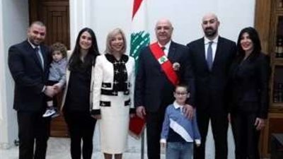 نعمت عون تبدأ مهامها كسيدة لبنان الأولى بتواصل إنساني ودعم للمرأة