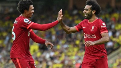 صلاح يقود هجوم ليفربول أمام نوتنجهام فورست في الدوري الإنجليزي