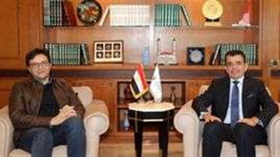 وزير الثقافة يناقش تعزيز الصناعات الإبداعية والتعاون مع الإيسيسكو في المغرب