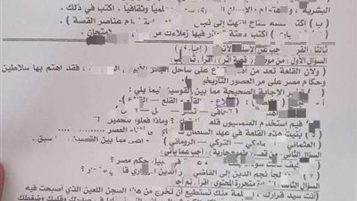 بعد قائق من بدء الامتحان.. جروبات الغش تزعم تداول امتحان اللغة العربية للشهادة الإعدادية 2025| صور