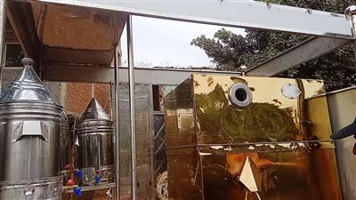 شاب يحوّل التروسيكل إلى عصارة قصب متنقلة بالمنوفية ( فيديو وصور )