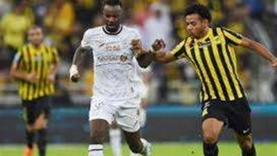 الشوط الأول.. اتحاد جدة يتقدم على الشباب بثنائية بدوري روشن