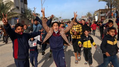 أستاذ علوم سياسية: 52% من مؤيدي نتنياهو يدعمون وقف إطلاق النار