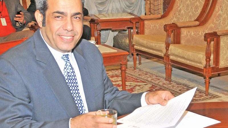 النائب السابق عاطف