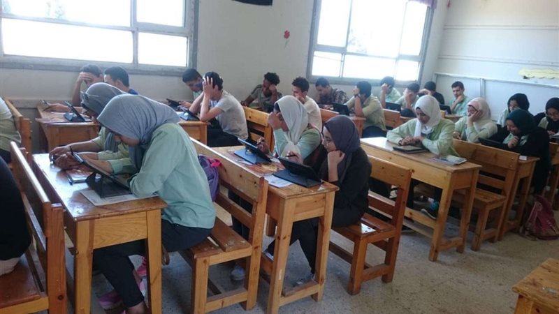 امتحانات الصف السادس