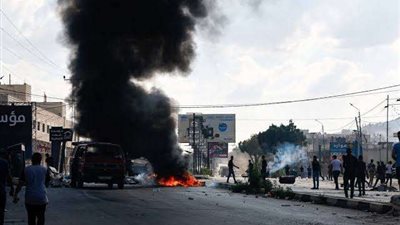 الجيش الإسرائيلي يستهدف مركبة بمخيم نور شمس شرق طولكرم وسقوط شهيد