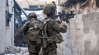 الاحتلال الإسرائيلي يستهدف النازحين في حي الزيتون بقطاع غزة