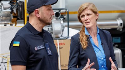 زيلينسكي وماكرون يناقشان الأمن والانضمام إلى الاتحاد الأوروبي في بولندا