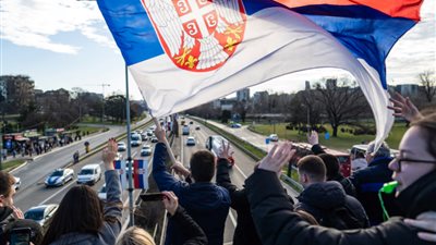 استقالة رئيس وزراء صربيا وسط احتجاجات طلابية حاشدة في بلغراد