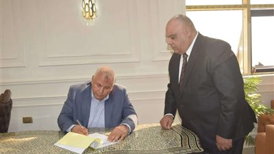 محافظ الوادي الجديد يعتمد نتيجة الشهادة الإعدادية بنسبة نجاح 93.9%.. رابط الاستعلام