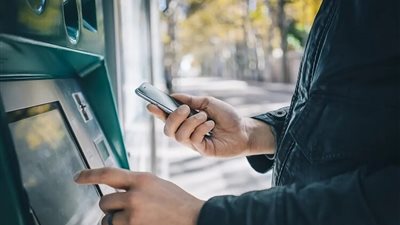 دليل شامل لخدمة السحب النقدي من محفظة الموبايل عبر ماكينات الصراف الآلي (ATM)