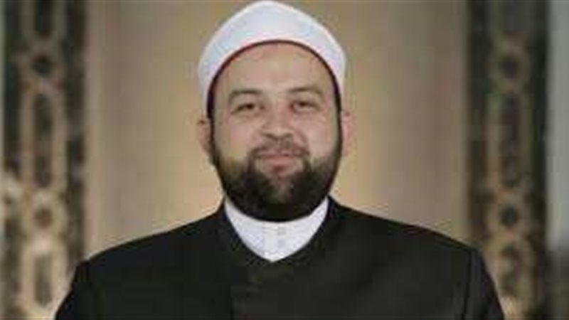 الدكتور يسري عزام