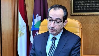 بسبب قرارات العميد.. استغاثة من طلاب كلية الآداب إلى رئيس جامعة الفيوم