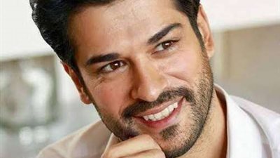 بوراك أوزجيفيت يغازل الشعب السعودي برسالة بعد الهجوم عليه