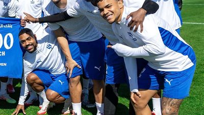 سالم الدوسري يقود هجوم الهلال السعودي أمام برسبوليس في دوري أبطال آسيا