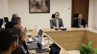 نحو التعزيز الرقمي.. نائب وزير الصحة يُتابع تطوير الموقع الرسمي للوزارة