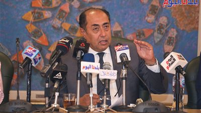 حسام زكي: الفلسطينيون لن يتركوا أرضهم.. وحل الدولتين هو الطريق الوحيد للسلام