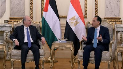 رئيس وزراء دولة فلسطين يشيد بموقف مصر الرافض لتهجير الفلسطينيين