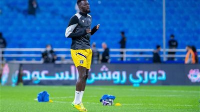 التعادل الإيجابي يحسم الشوط الأول بين الاتحاد والتعاون في دوري روشن