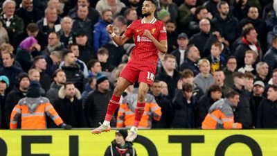 الشوط الأول.. كودي جاكبو يحرز هدف التقدم لليفربول أمام توتنهام في كأس رابطة الأندية