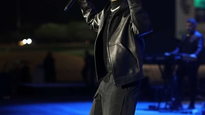 بالصور.. أحمد سعد يشعل الأجواء بألبوم 