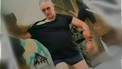 بعد اعتقاله بملابسه الداخلية.. كتائب القسام تفرج عن أوهاد بن عامي وعدد من الأسرى الإسرائـ..ـيليين