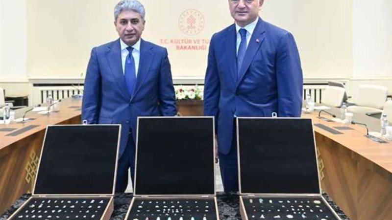 وزير السياحة المصري