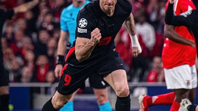 التشكيل الرسمي لبرشلونة أمام إشبيلية في الدوري الإسباني