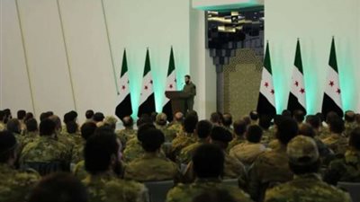الجيش السوري الجديد يستقطب آلاف المتطوعين بعد تغيير القيادة السياسية